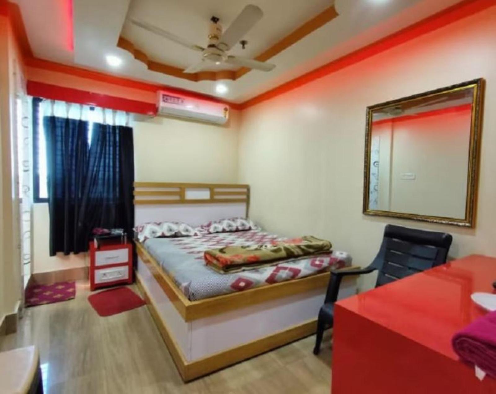 Anurag Palace Best Hotel In 아가르탈라 외부 사진